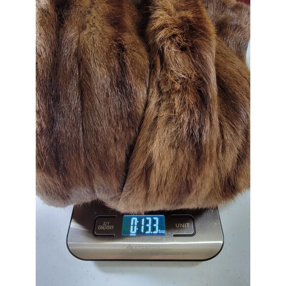 Vintage The Higbee Company Fur Cape - Picture 6 of 6